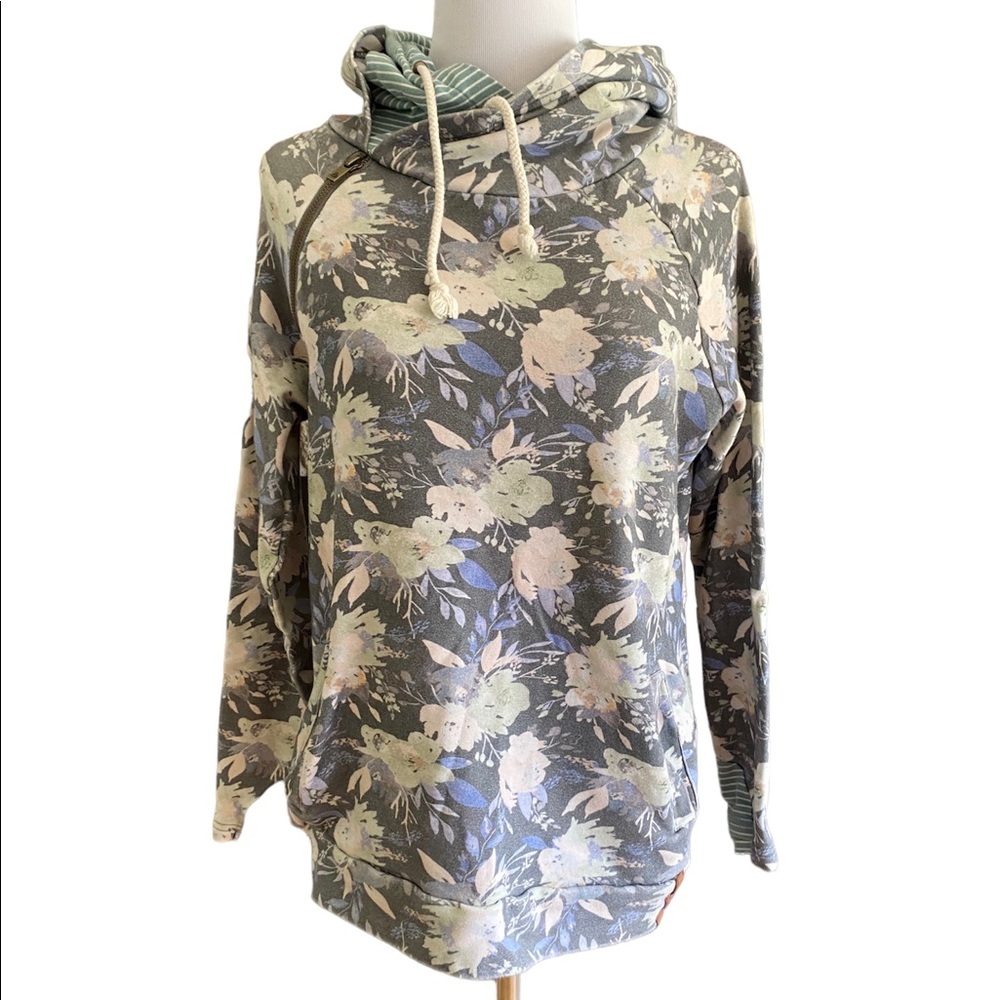 Women’s double hood sweatshirt, size medium